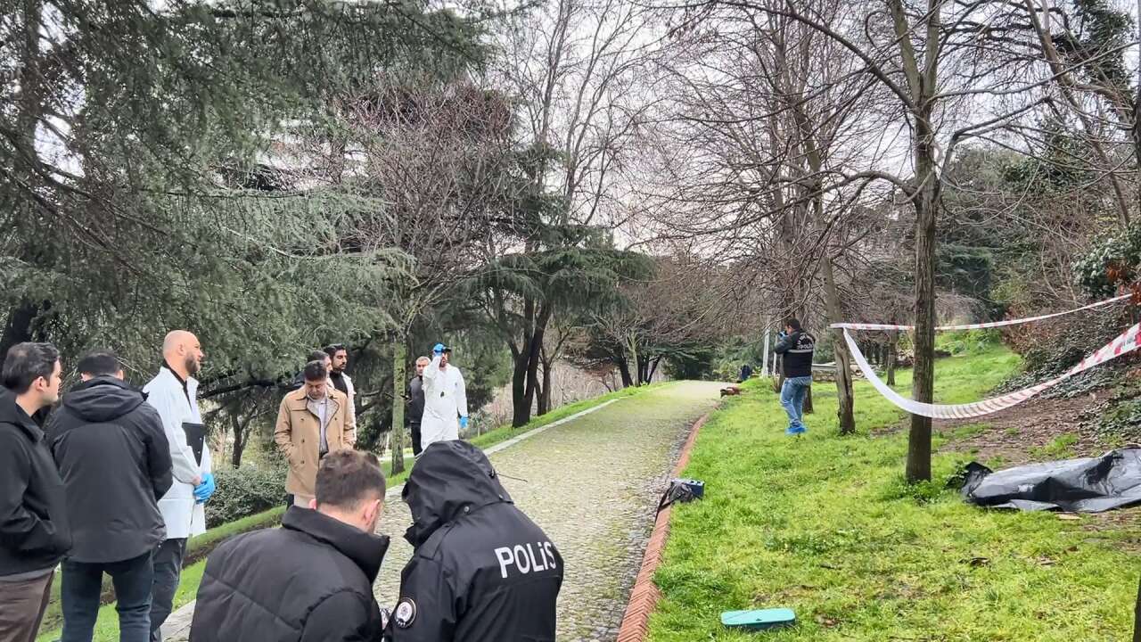 Temizlik görevlileri parkta ceset buldu! Kimliği belli oldu 1